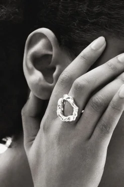 Joyería-Desigual Anillo letra O baño oro Zalio