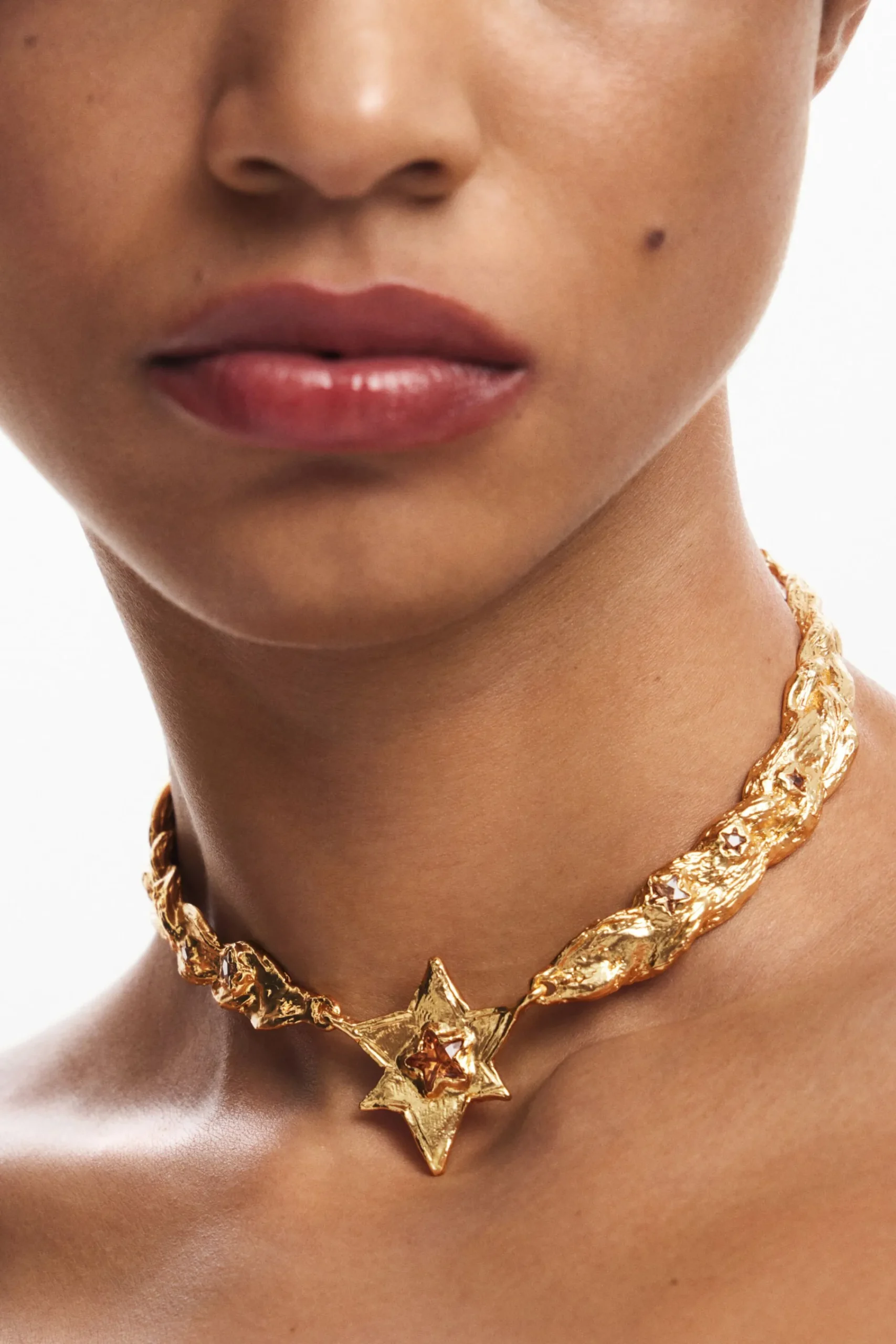 Joyería-Desigual Choker grande con texturas y estrella oro Zalio
