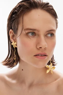 Joyería-Desigual Pendientes largos asimétricos flor baño oro Zalio